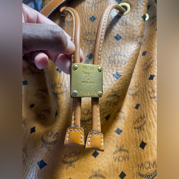 Hello posh I’m having a huge yard sell so I’m selling a lot items name brand MCM - Picture 8 of 8